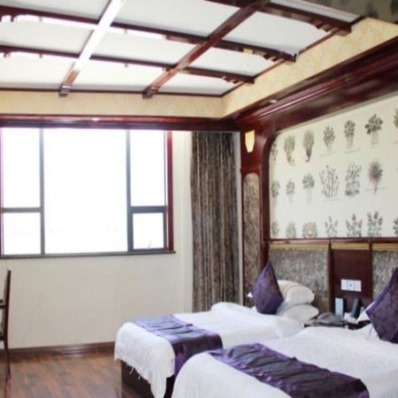 Lhasa Yutuo International Hotel Екстер'єр фото